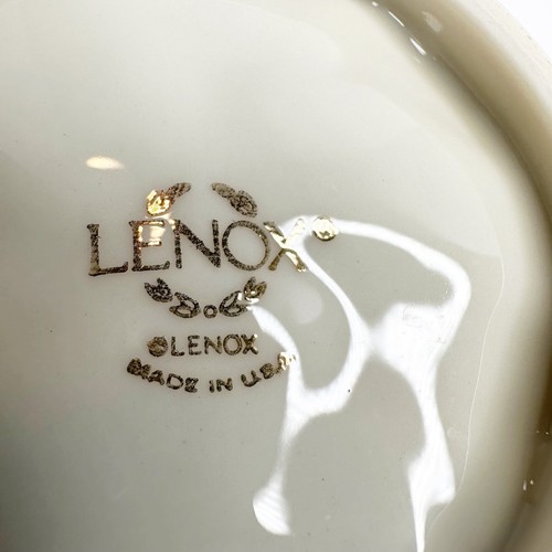 Lenox Westbury Kollektion 8" geprägte Pierce Schale Koordinaten mit Ewigkeit - Bild 5 von 9