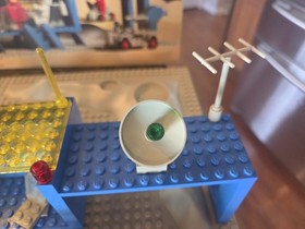 VTG LEGO Classic 493 Space Command Center NEAR Complete W/Box & Instructions 