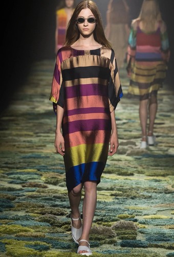 Runway dries van noten - Gem Runway dries van noten - Gem