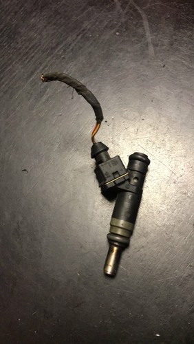 BMW 3 (E90 - E91) Benzin Einspritzdüse 7506158