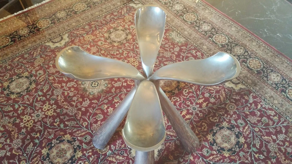 MESA DE COMEDOR SPORITI VITTORIO INTROINI AÑOS 70 ALUMINIO FUNDIDO Y VIDRIO - P Foto 3 de 4