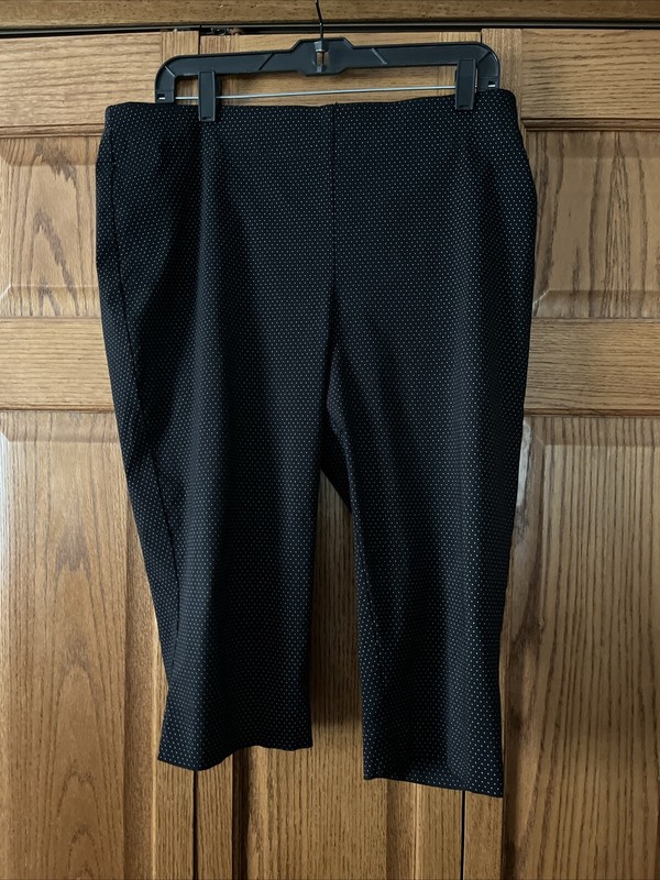 Chicos capri crop pants black white elastic waist women size 2.5