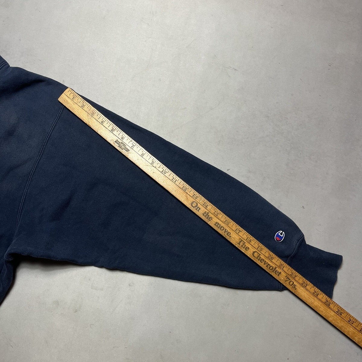 Vintage 80s Champion Reverse Weave Navy Blank Sweatshirt Vintage 80s Champion Reverse Weave Navy Blank Sweatshirt