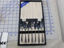 Vintage Sheffield silver Plate Grapefruit Spoon Set in Case, 6 + 1