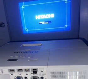 Hitachi CP-WU5505 Conference Room Projector 1920x1200