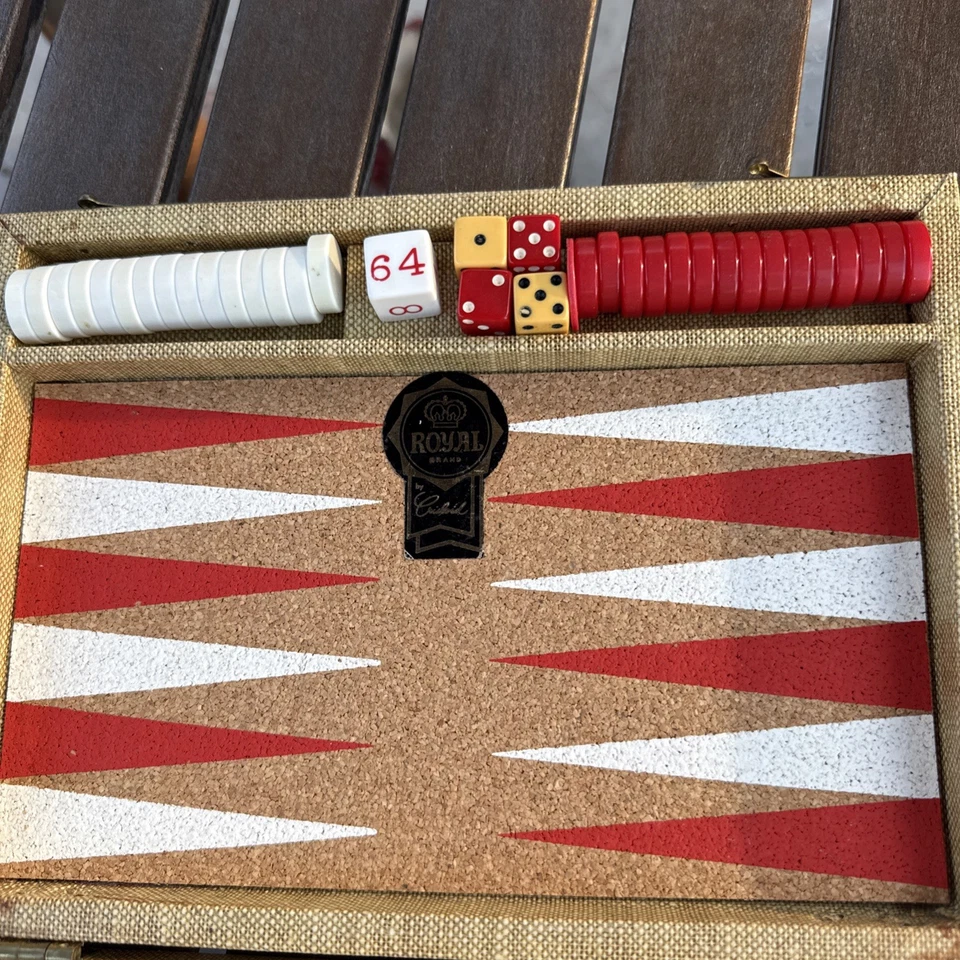 Juego de viaje Crisloid Backgammon 3/4” rojo blanco remolino magnético RARO de colección  Foto 2 de 4