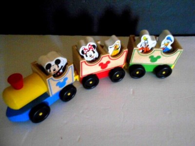 melissa and doug mickey mouse train