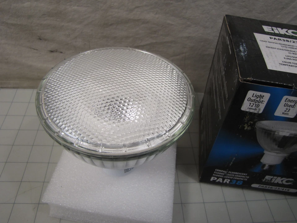Eiko PAR38/23/41K Fluorescent Light Bulb Par38 23W 120V 4100K E26 Base NEW - Image 2 of 4
