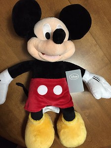 DISNEY Store Exclusive 19