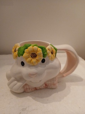 coffee mugs Bunny Rabbit  with daisys