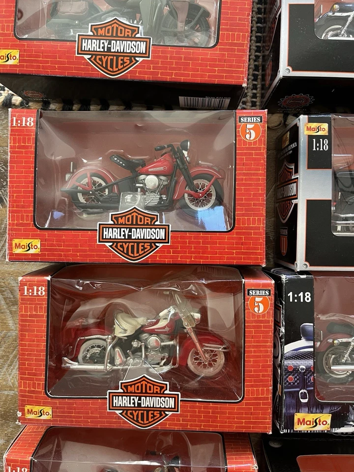 Lot of 20 Harley-Davidson Maisto 1:18 Die-Cast Motorcycles – Series 5–15 - Image 4 of 4