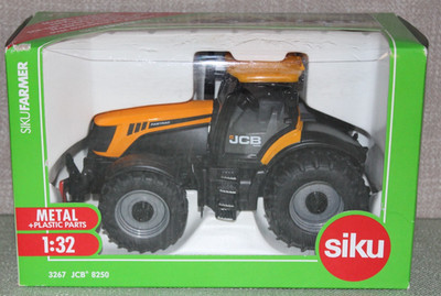 SIKU Farmer Serie 3267 Traktor JCB 8250 1:32  unbespielt OVP