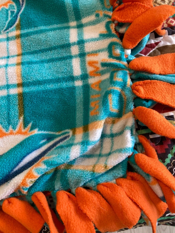 Manta Miami Dolphins 46"x61" más flecos doble polar fanático del equipo de fútbol americano Foto 3 de 4