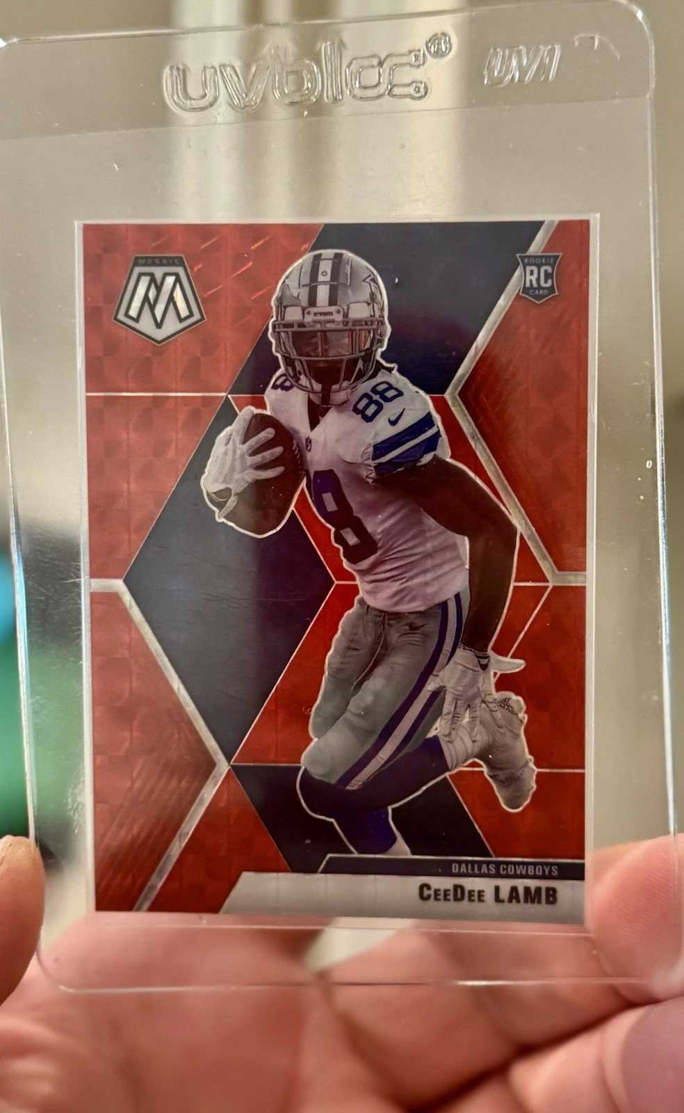 2020 Panini Mosaic - Rookies CeeDee Lamb #207 Red Mosaic Prizm (RC) Fresh Pull