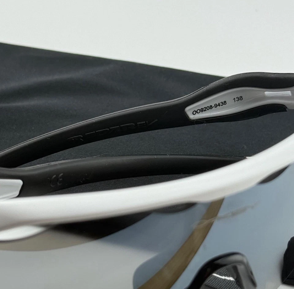 Óculos de sol Oakley Radar EV Path OO9208 preto e branco - Imagem 4 de 4