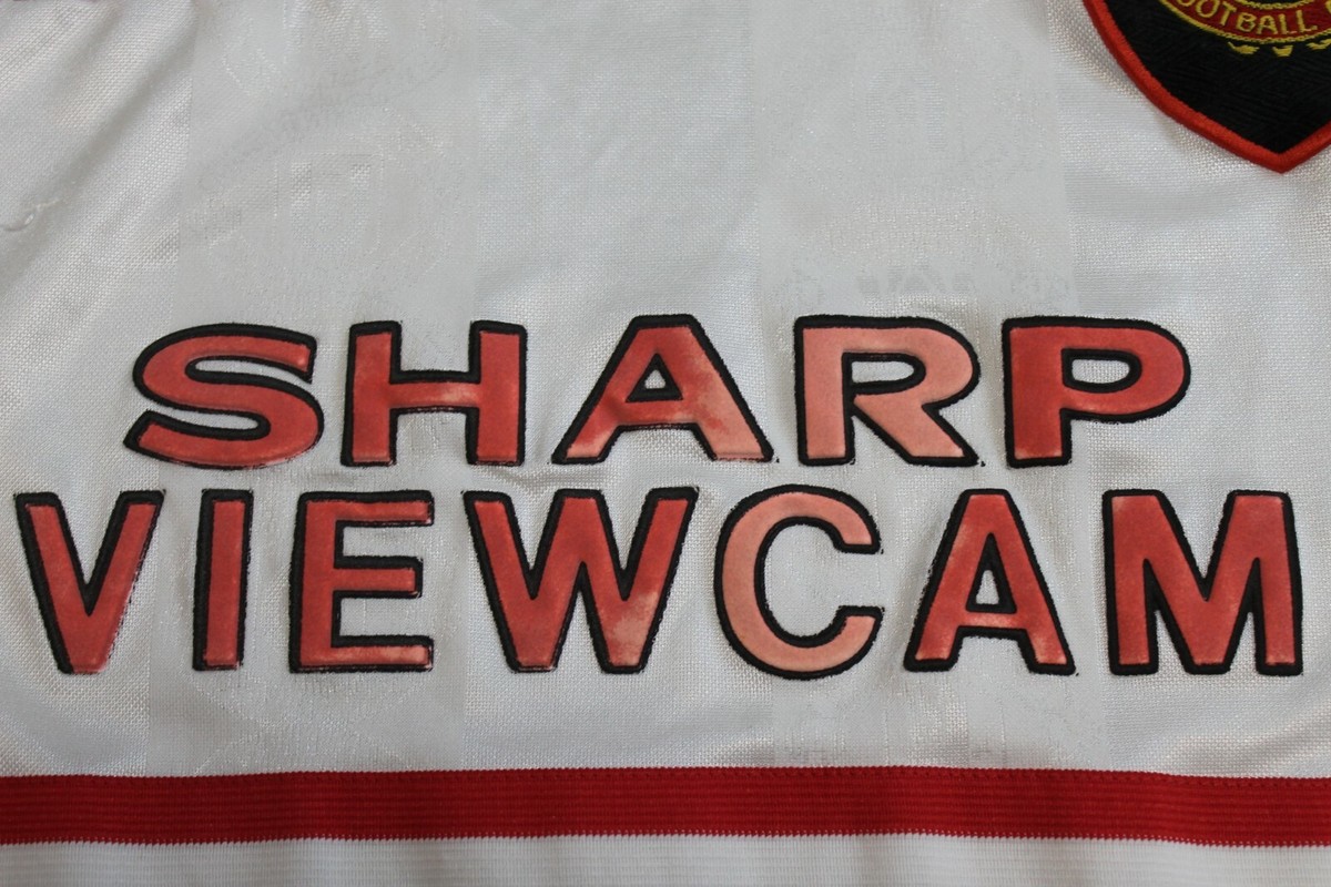 Maillot De Football Manchester United 1997-1999 Away - Taille L - Marque Umbro - Occasion Bon état