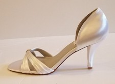 NWB Dyesbles Daisy Satin Peep toe White Shoes sz 11B