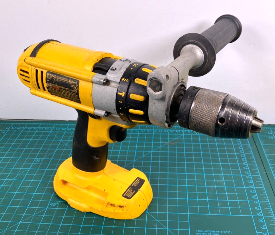 DEWALT XRP DC925 HEAVY DUTY 1/2'' 3 SPEED HAMMER DRILL BARE TOOL TESTED