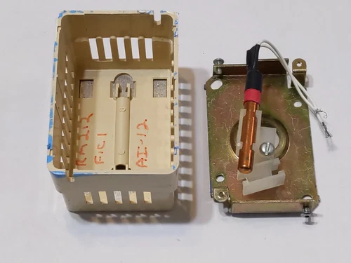 Johnson Controls TE-6000-100 Temp Sensing Element w/ TE-6001-4 & T-4000-2139
