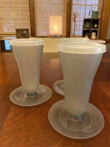 (3) TAZAS Y SELLOS TUPPERWARE SUNDAE PARFAIT GRIS HUMO #754 y #296 - Imagen 2 de 4