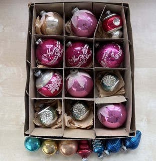 19 VTG Shiny Brite Snow Cap Indent UFO Tornado Lantern Stencil Top Bump Ornament