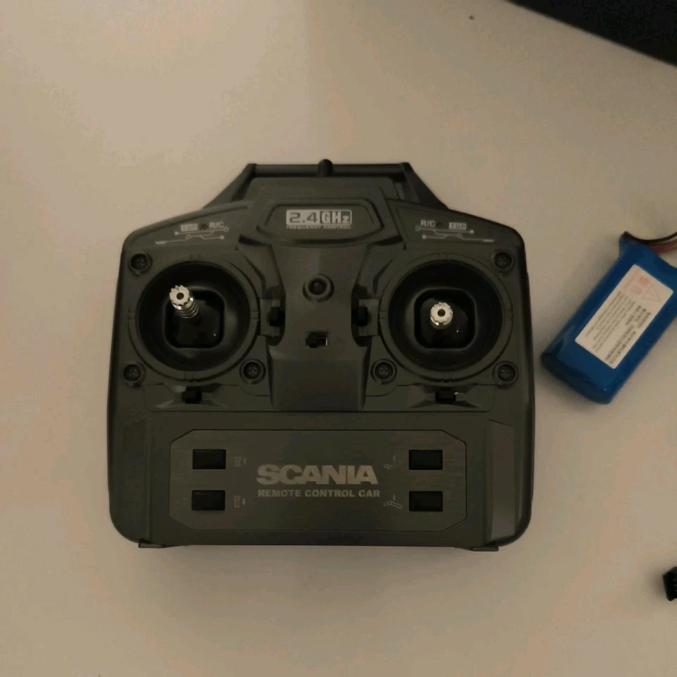 SCANIA 770 S ZUGMASCHINE 6X4 1:18 RTR ROT Metallic & Trailer - Bild 2 von 4