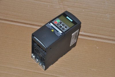 Siemens MICROMASTER 440 Modul 6SE6440-2UC13-7AA1 / 0,37Kw | 0-650Hz