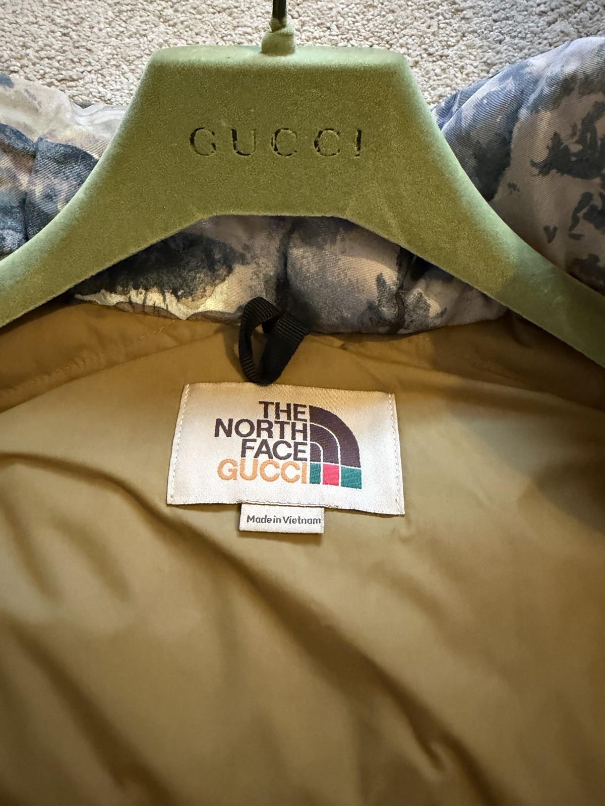 GUCCI x THE NORTH FACE GOOSE DOWN HOODED PACKABLE GILET VEST Size XS Bnwot Rare image 7