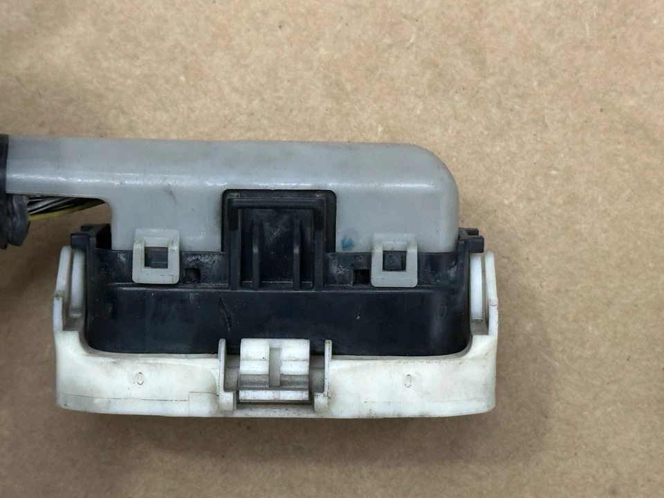 Conector de faro conductor izquierdo OEM Lexus GS300 GS430 GS450h GS350 2006-2011 Foto 3 de 4