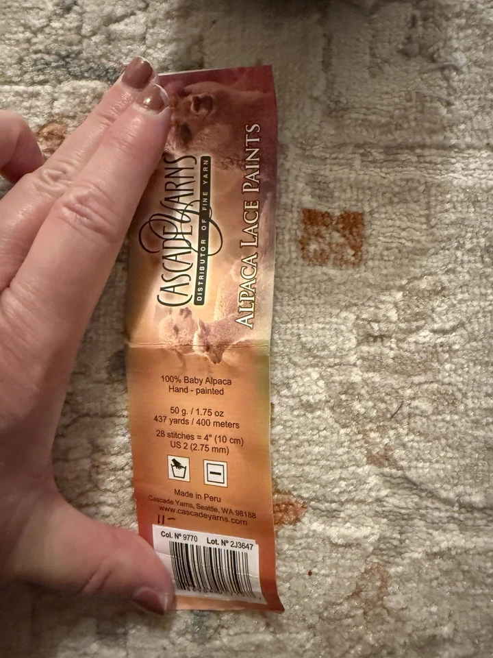 Hilo de pintura de encaje de alpaca en cascada color 9770 verde pintado a mano verde Foto 3 de 3