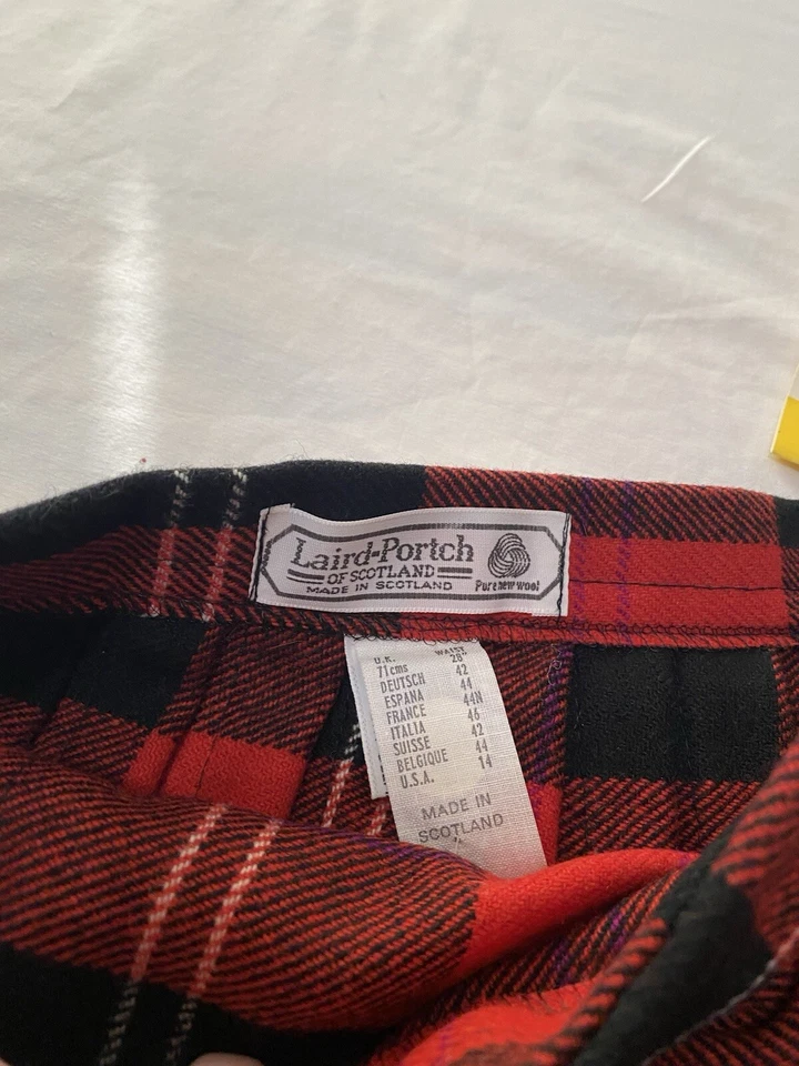 Falda escocesa de lana vintage años 80 longitud MIDI plisada tartán 28 "cintura Escocia Foto 3 de 4