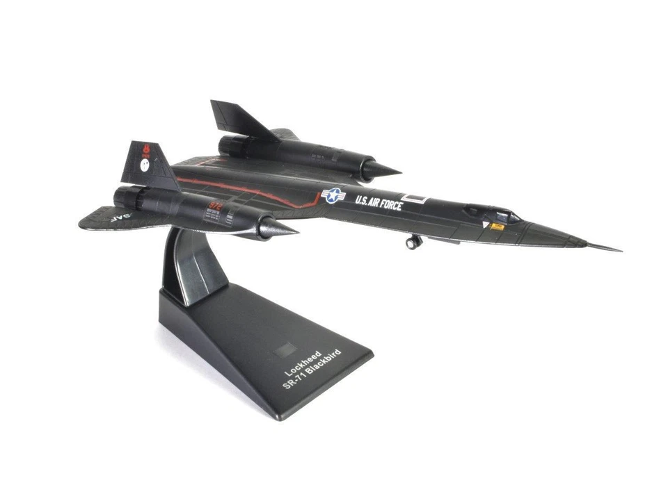 Lockheed SR-71 Blackbird 17972 U.S. Air Force 1966-1990 (Udvar-JET ACE 103 - Immagine 2 di 3