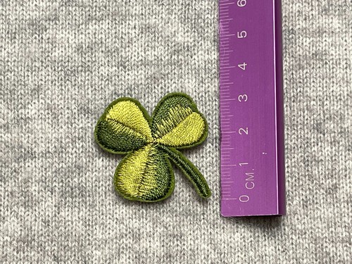 2 PCS Clover Iron On Patch Lucky Symbol Irish Olive Green Plant 3.7 x 4 cm - Picture 3 of 3