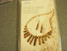 NEW Annie  s Kit of the Month Jewelry Simply Beads Sticks  Stones BD128