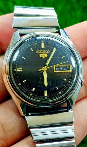 Vintage Of Seiko 5 Automatic Day/Date 21 Jewels Japan Made Men's Wrist Watch