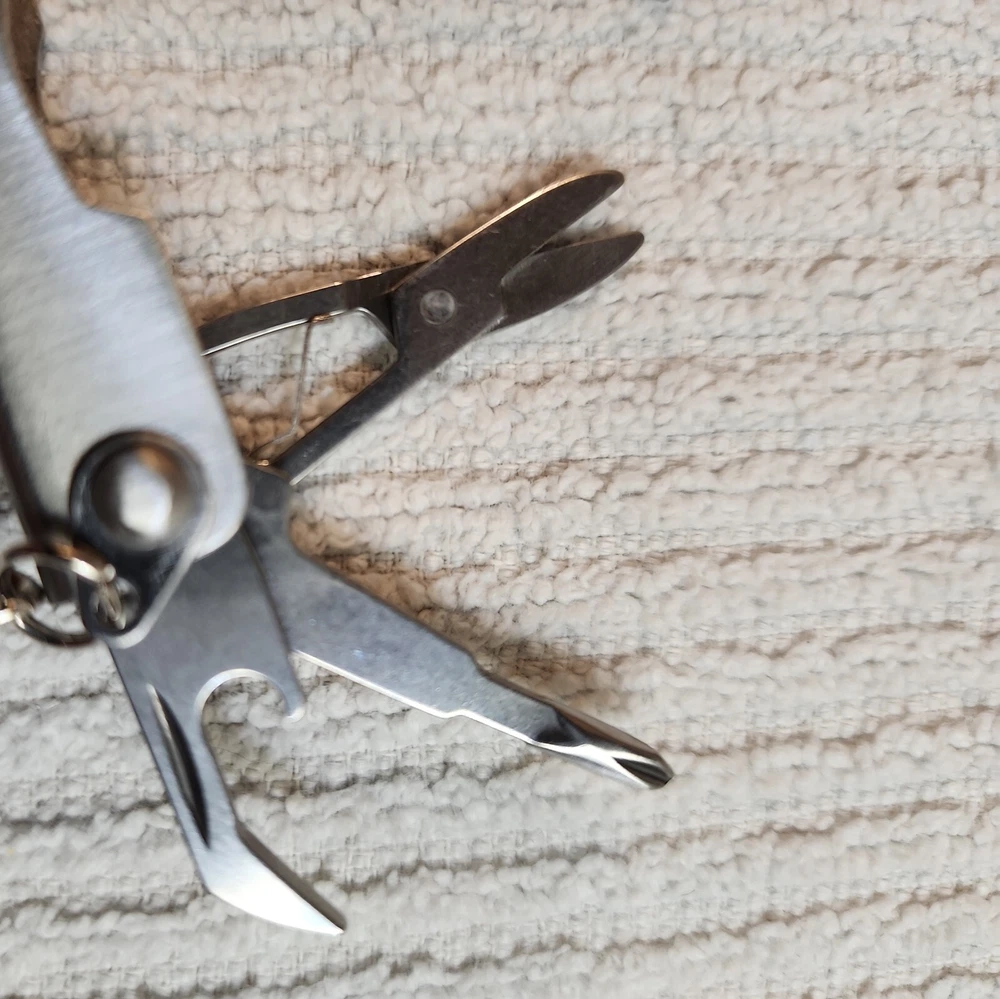 Multi Tool 7 in 1 Mini Multi Tool New w/Case & Keychain Knife Pliers Scissors