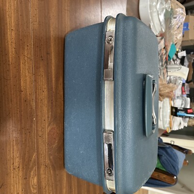 VTG  Retro Samsonite JC Penney Blue Train Makeup Case  No Key or Tray