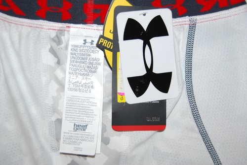 NWT Under armour Boys White/Gray Camo Heat Gear Spacer Slider Shorts sz S M - Picture 9 of 10