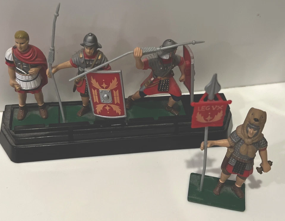Blue Box Metal Red Roman Soldiers   w/ Stand Holder - Image 3 of 4