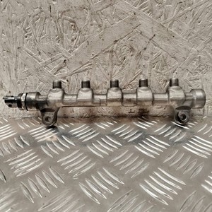 Hyundai ix35 2014 Kraftstoffverteiler Einspritzleiste Verteilerrohr 85kW PTM3439