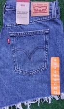 LEVI's High Rise Mom Shorts Misses 12 / W31 NWT