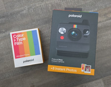 Polaroid - Now Gen 3 Instant Camera Color Film Bundle - Black