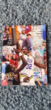1994-95 SkyBox Premium Basketball Card - Karl Malone #182 🏀🏀 Mint 🏀🏀