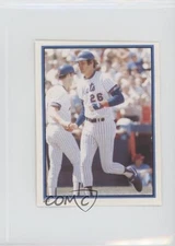 1983 O-Pee-Chee Album Stickers Dave Kingman #207 0au4