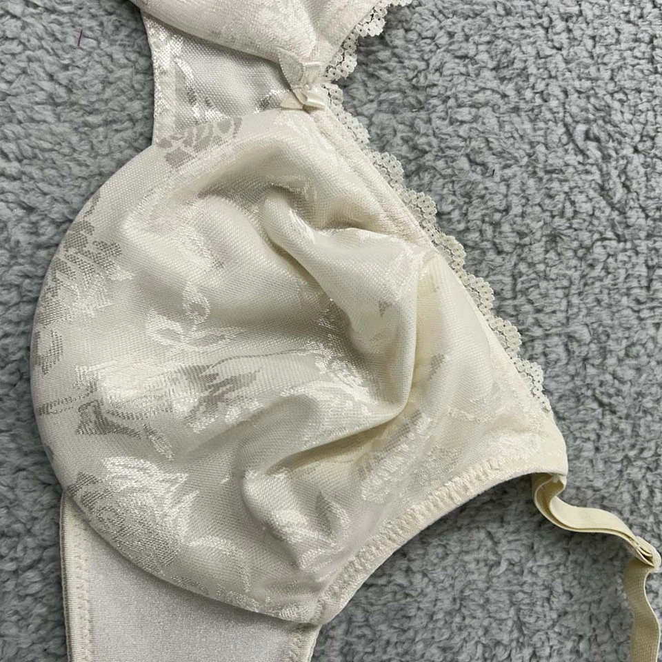 Sutiã vintage Bestform 38C Underwire 6302 anos 90 - Imagem 2 de 4
