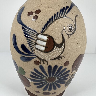 Les oiseaux de l'art populaire mexicain en terre cuite : poulets, coqs
