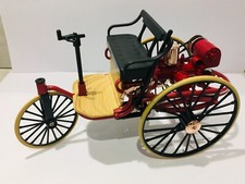 Dolls House Red Old Fashioned Victorian Car 1/12