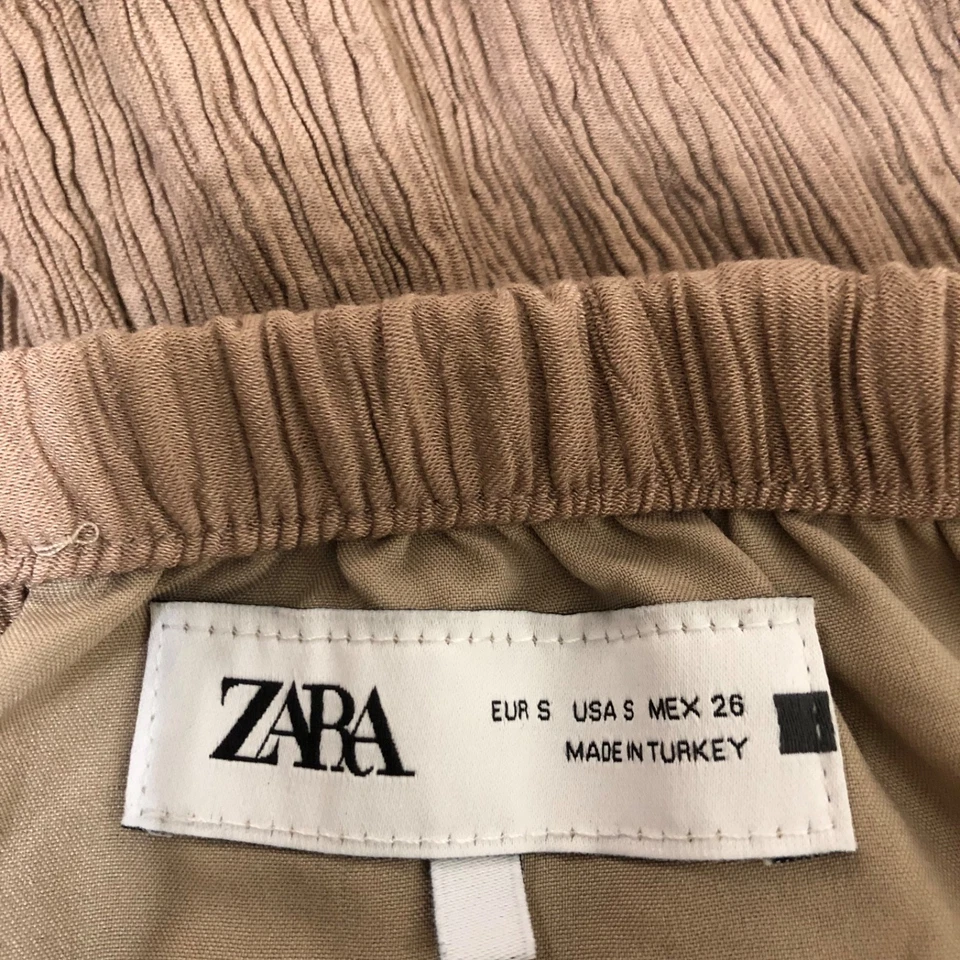 Pantalones de playa Zara para mujer talla S tostados arrugados pierna larga informales Foto 2 de 4