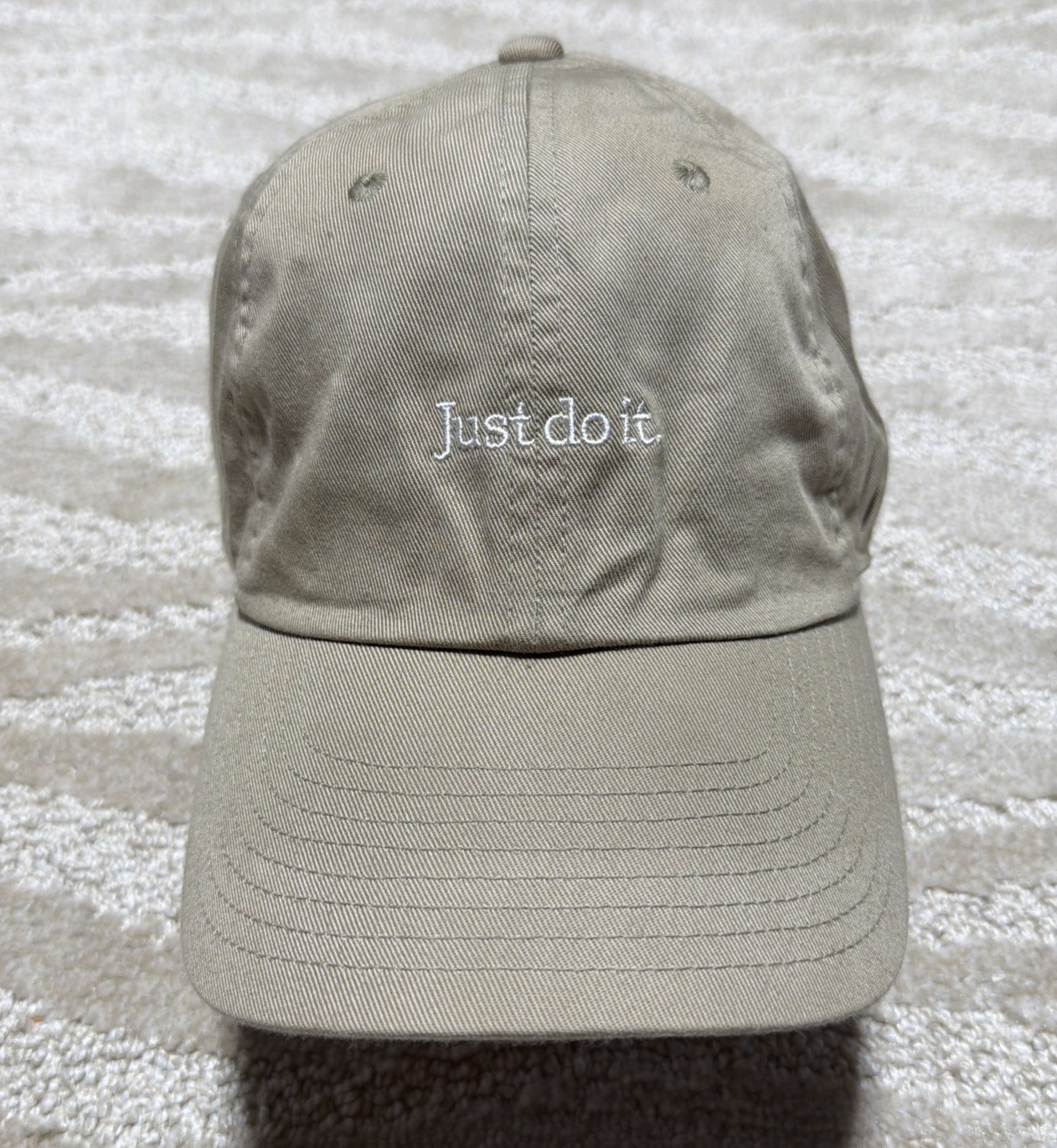 Nike Just Do It Tan/Biege Club Cap Adjustable Strap Back Dad Hat M/L