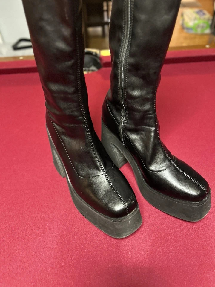 Wild Diva Platform Boots Black Faux Leather Goth Grunge Sz 8 Y2K 4” Chunky Heel - Image 2 of 4